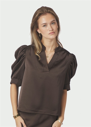 Roella heavy sateen bluse Dark Brown Neo Noir 